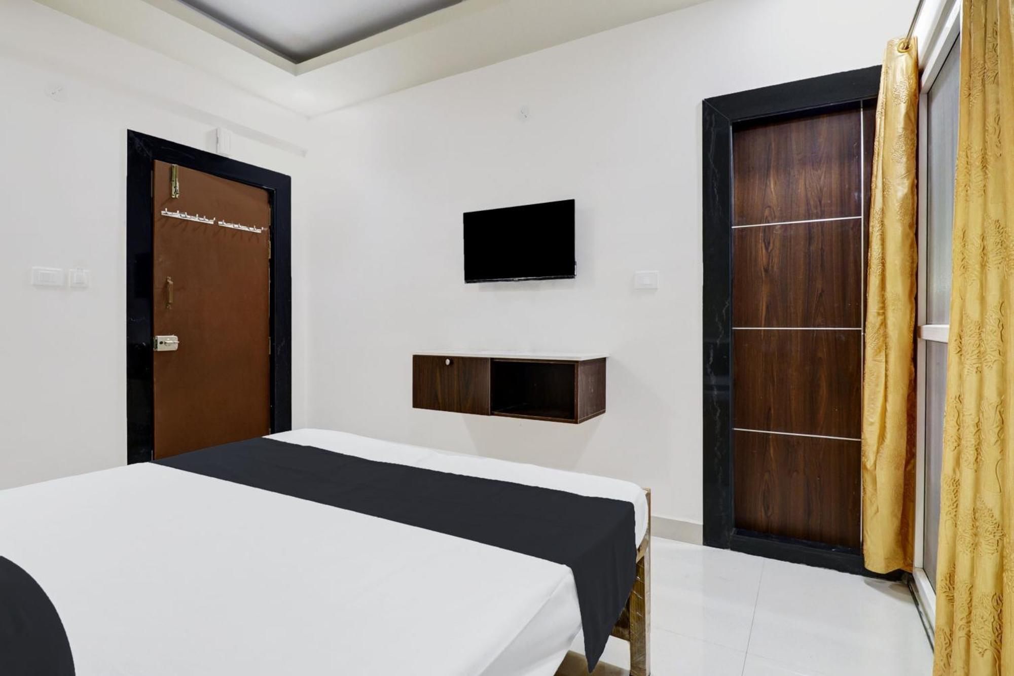 Super Hotel O Sri Harshitha Grand Near Zudio - Star Bazaar, Kundalhalli Gate Бангалор Экстерьер фото
