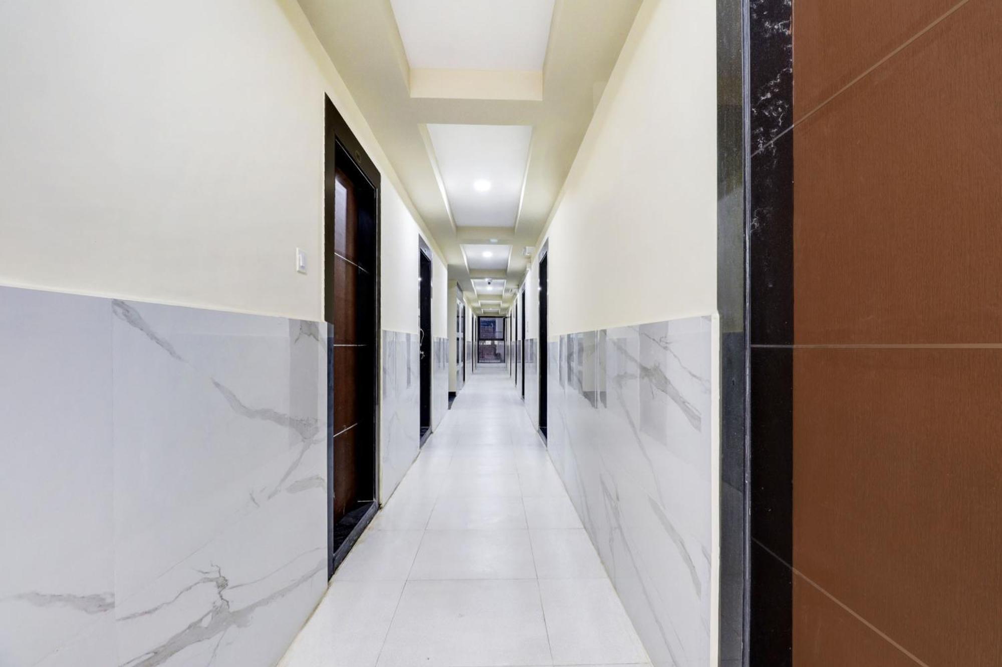 Super Hotel O Sri Harshitha Grand Near Zudio - Star Bazaar, Kundalhalli Gate Бангалор Экстерьер фото